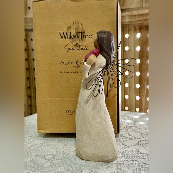 NEW Willow Tree “Angel of the Heart" (Tall) Figurine Retired Edition Susan Lordi - Picture 4 of 10